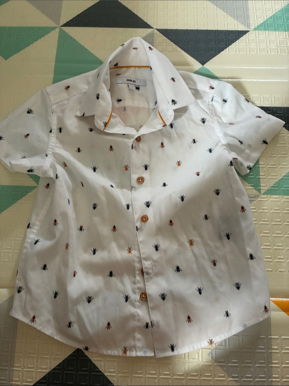 20/25$ 🧸 Enka White Boys' Short Sleeve Bug Print Shirt